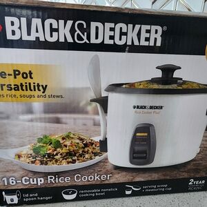 Black & Decker 16-Cup Rice Cooker - White